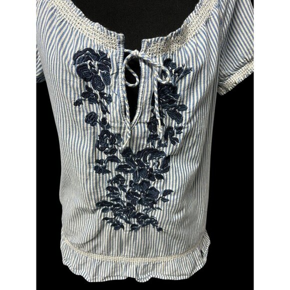 Abercrombie & Fitch Striped Short Sleeve Blouse W/ Embroidered Floral Design & T - Picture 2 of 10